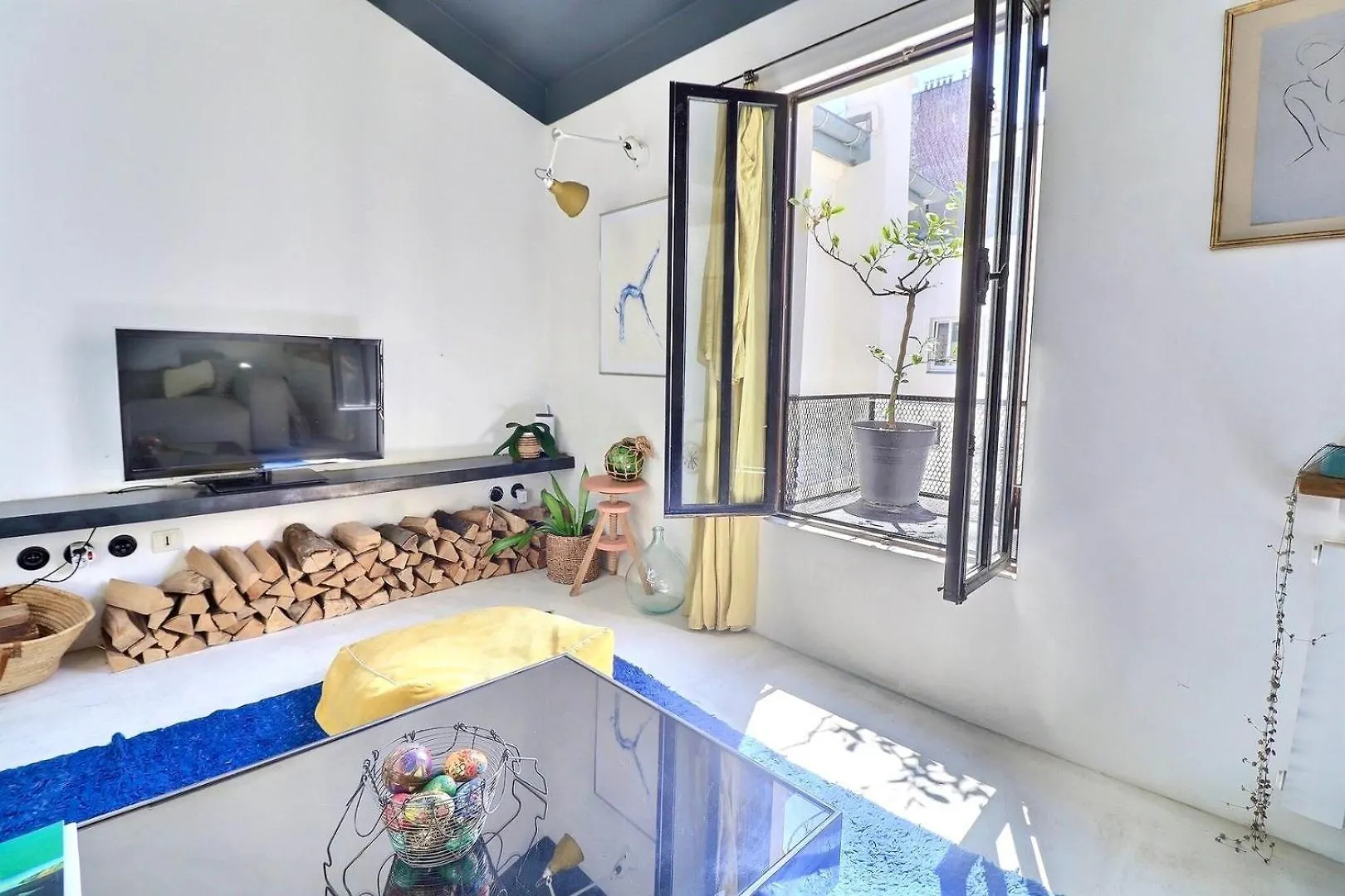 Charming Loft Apartment By Canal Saint Martin Paris