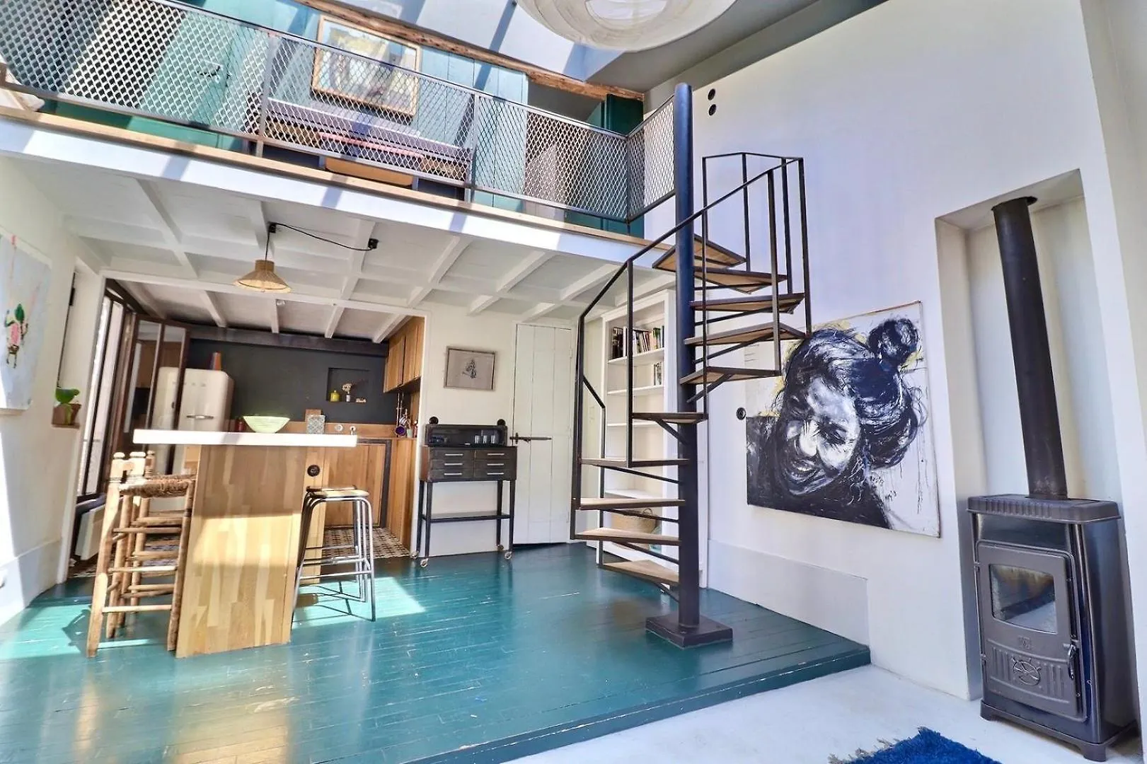 Charming Loft Apartment By Canal Saint Martin Paris